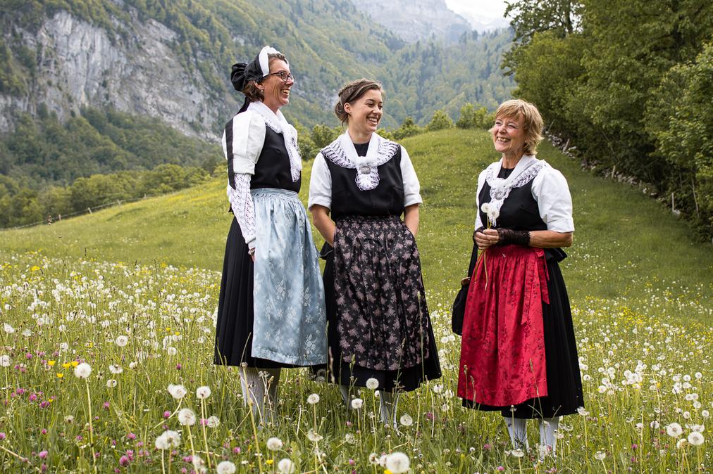 alte Kirchentracht