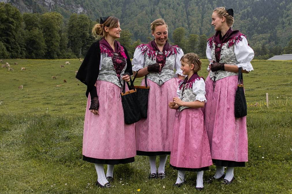 Sernftaler Festtagstracht